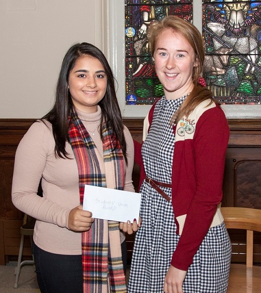 Students' Union Award being presented